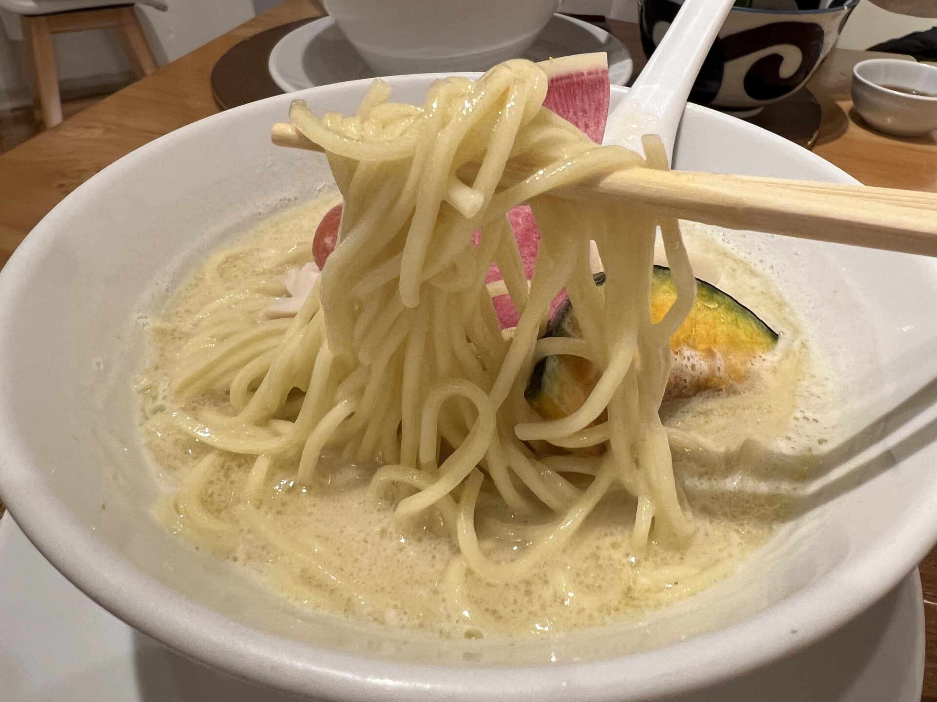 銀座篝 鎌倉店 鶏白湯蕎麦アップ2