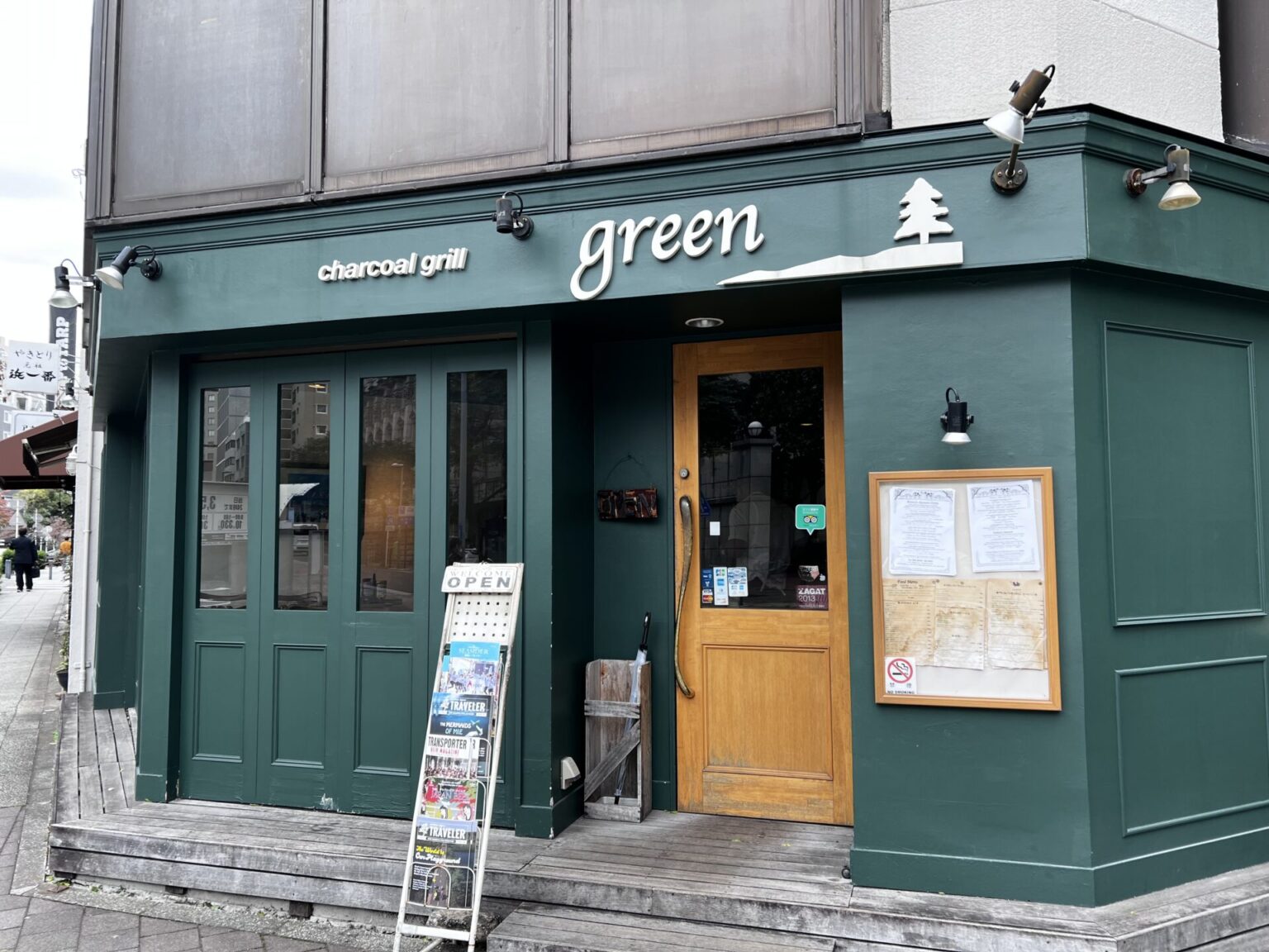 【馬車道】『チャコールグリルグリーン馬車道』超人気！炭火焼きステーキやピザなどのグリル料理が楽しめるお店♪｜子なし夫婦LIFE