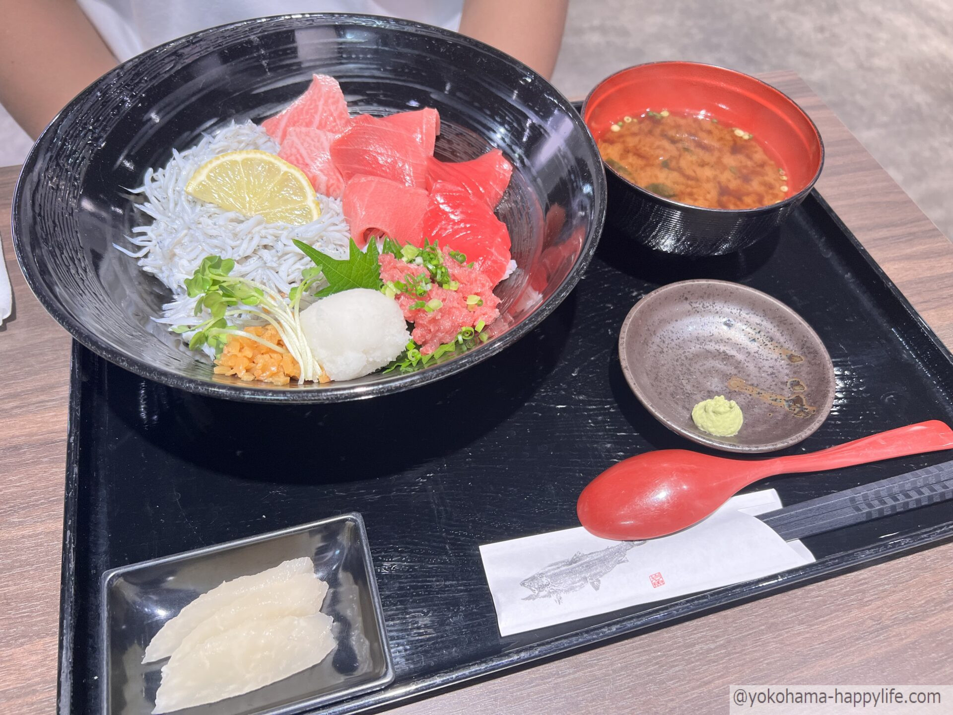 山助 釜揚げしらす 生本まぐろ丼