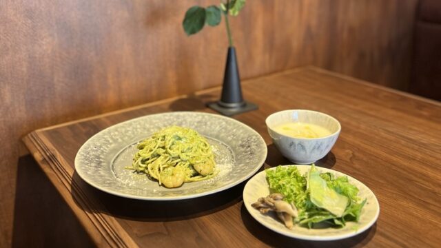 Tomt cafe bistro bar アイキャッチ